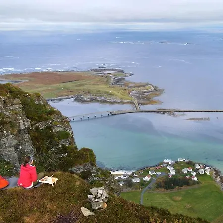 ラグジュアリーテント Haramsoy One Night Glamping- Island Life North- Overnight In A Tent Set Up In Nature- Perfect To Get To Know Norwegian Friluftsliv- Enjoy A Little Glamorous Adventure